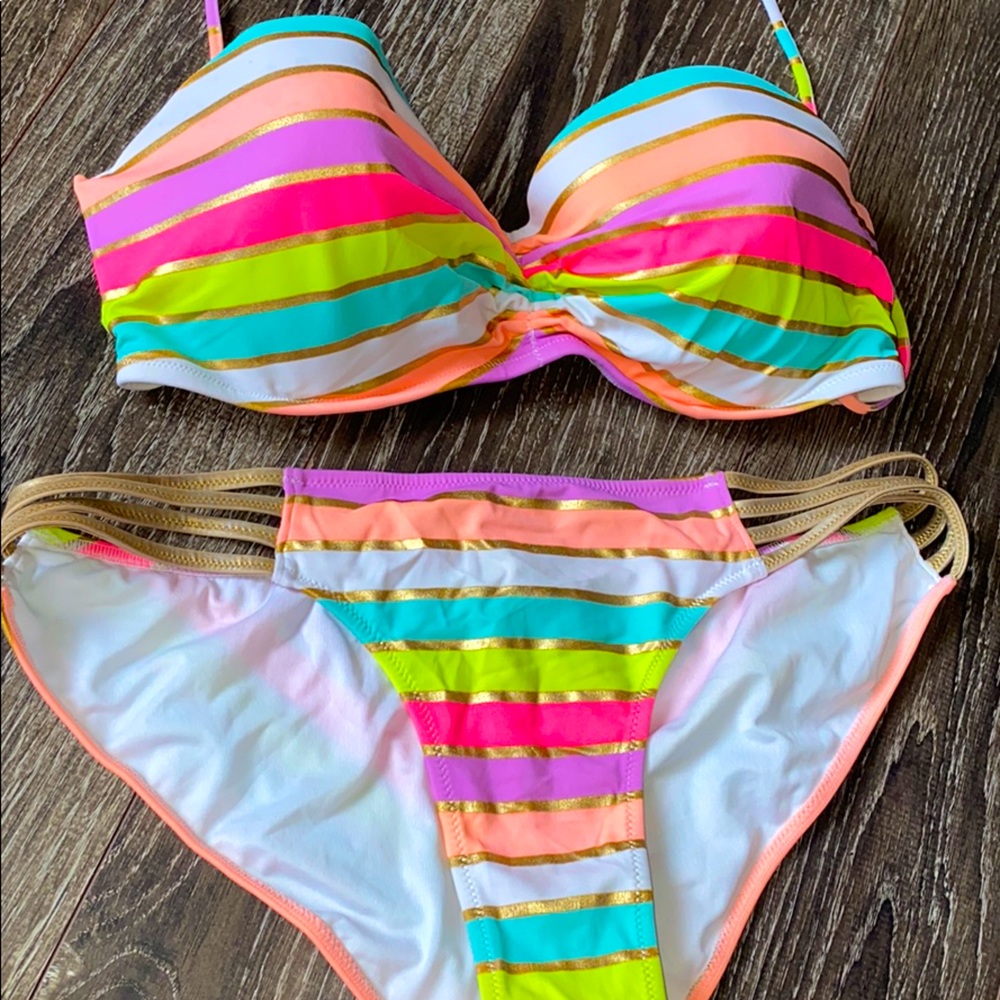 Victoria’s secret bikini 34DD/M (swim)